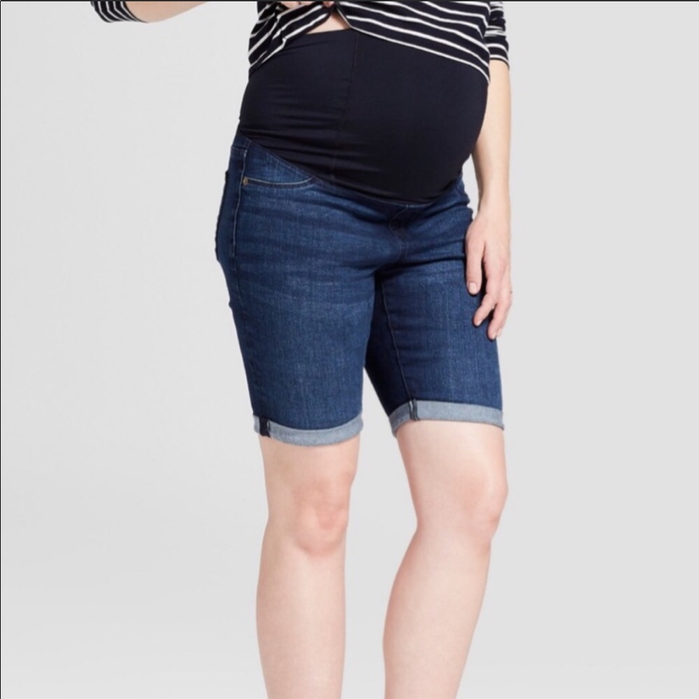 HP✨NWOT Isabel Maternity Bermuda Shorts